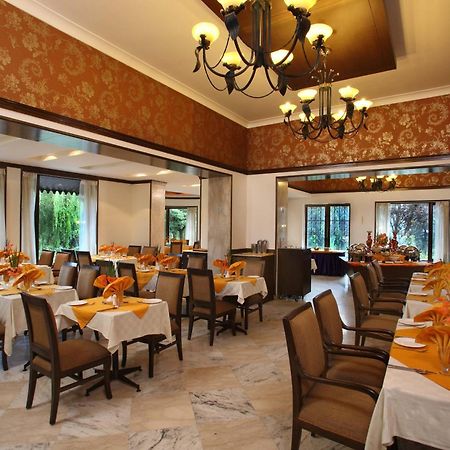 Shervani Hilltop Resort Nainital Luaran gambar