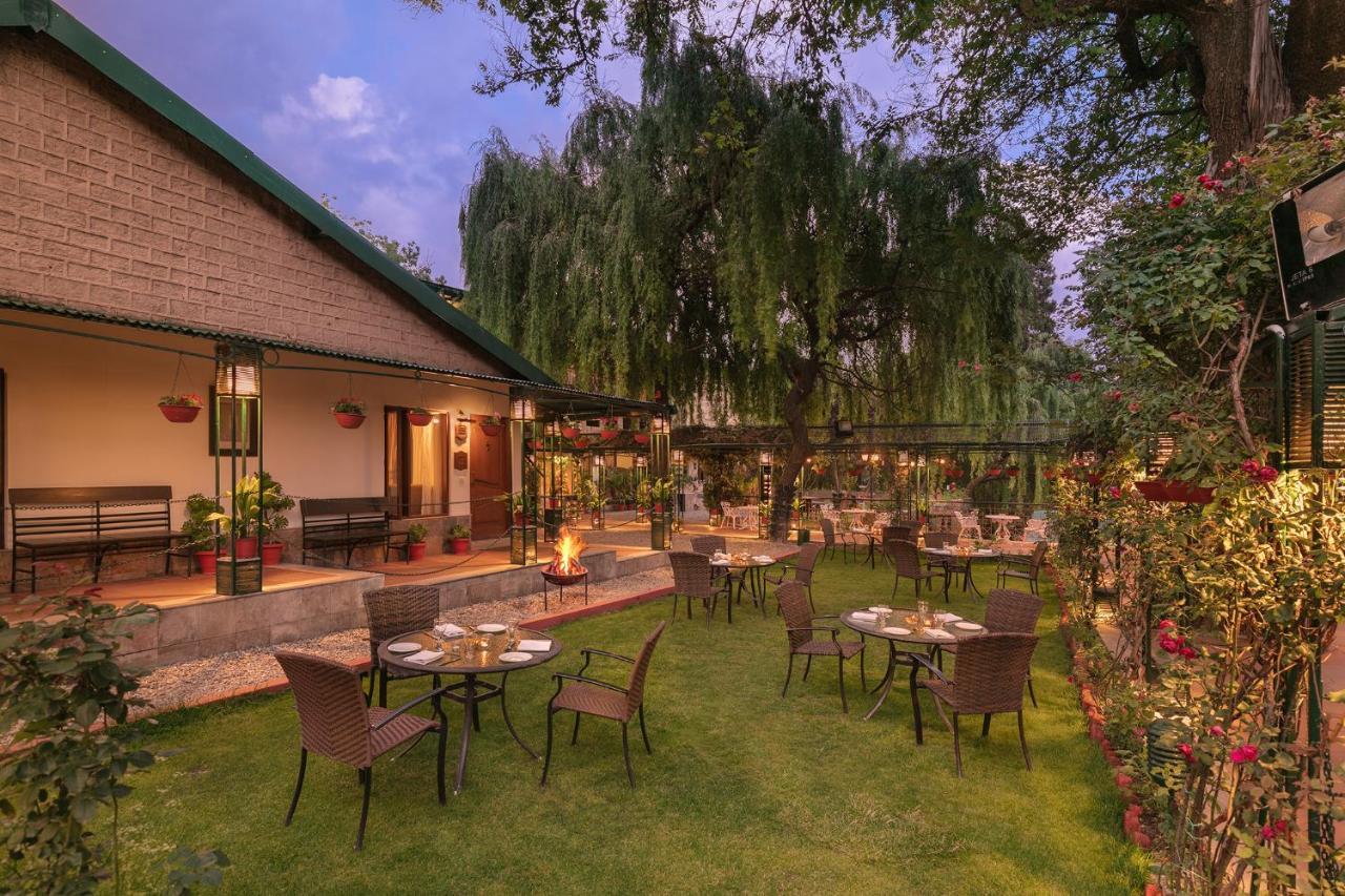 Shervani Hilltop Resort Nainital Luaran gambar