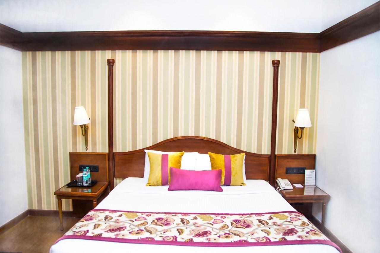 Shervani Hilltop Resort Nainital Luaran gambar
